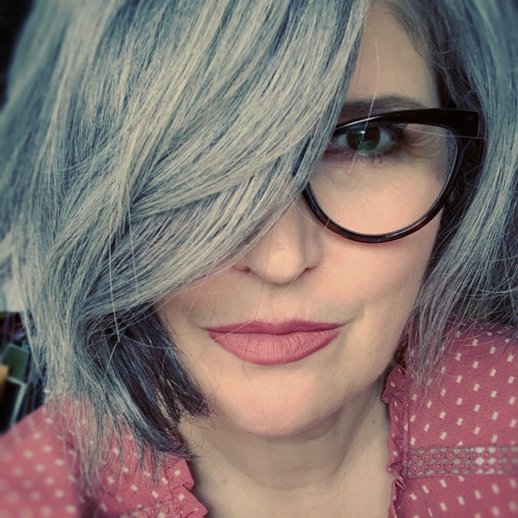 Meet your Posher, Andrea - Picture 5 of 6